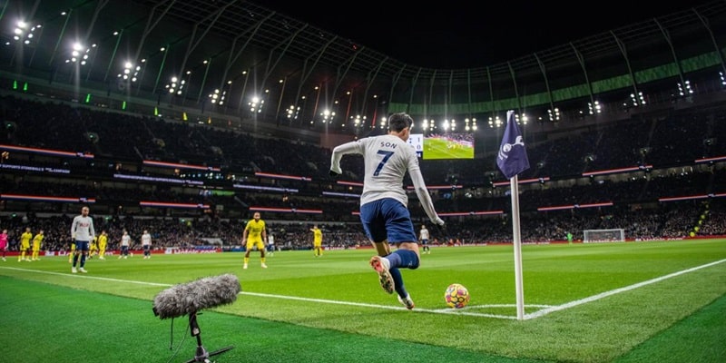 Điều kiện sân bãi ảnh hưởng đến số lượng phạt góc